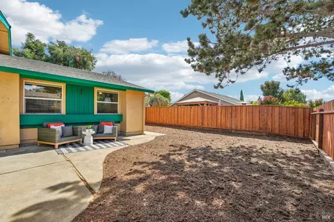 Exterior - 418 Larkin Dr, Benicia, CA 94510 photo 1 of 10