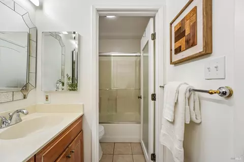 Bath - 418 Larkin Dr, Benicia, CA 94510 photo 7 of 7