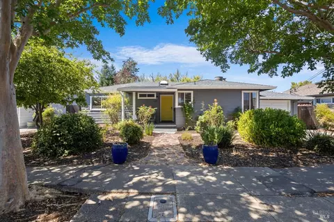 1645 Terrace Way, Santa Rosa, CA 95404