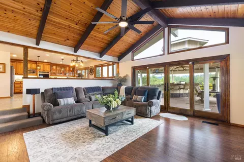 Living - 4630 Maddocks Rd, Sebastopol, CA 95472 photo 2 of 3