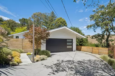12 Longwood Dr, San Rafael, CA 94901