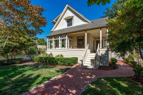 826 Slater St, Santa Rosa, CA 95404