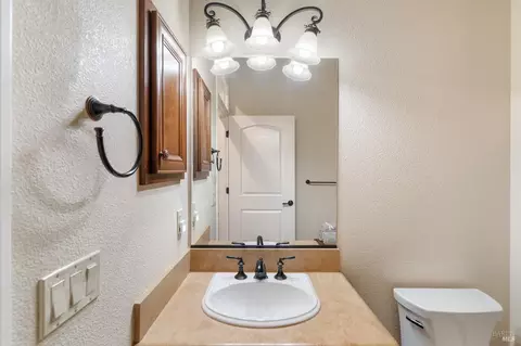 Bath - 1207 Symphony Way, Vallejo, CA 94591 photo 3 of 5