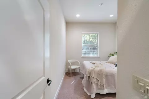 Bedroom - 1207 Symphony Way, Vallejo, CA 94591 photo 6 of 6