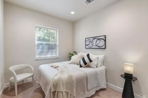 Bedroom - 1207 Symphony Way, Vallejo, CA 94591 photo 4 of 6