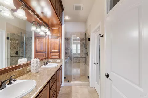 Bath - 1207 Symphony Way, Vallejo, CA 94591 photo 1 of 5