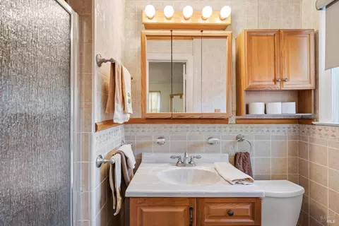 Bath - Undisclosed, Vallejo, CA 94590 photo 3 of 3