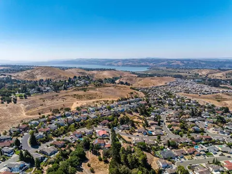 View/Area - 166 Westminster Way, Vallejo, CA 94591 photo 13 of 14
