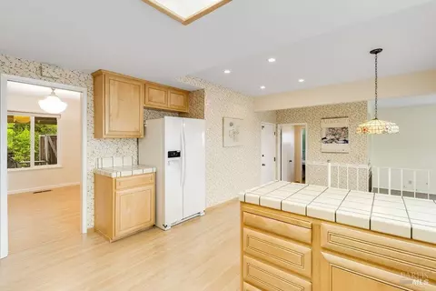 Kitchen - 166 Westminster Way, Vallejo, CA 94591 photo 5 of 7