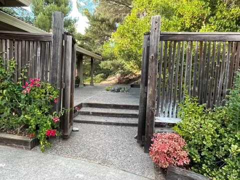 Exterior - 166 Westminster Way, Vallejo, CA 94591 photo 3 of 31