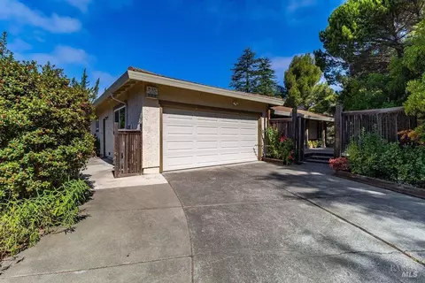 Exterior - 166 Westminster Way, Vallejo, CA 94591 photo 26 of 31
