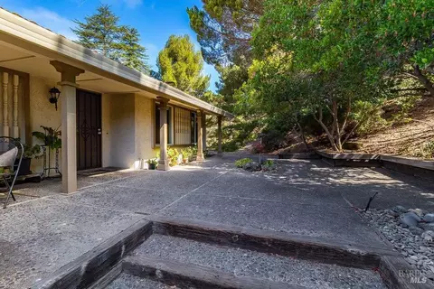 Exterior - 166 Westminster Way, Vallejo, CA 94591 photo 6 of 31
