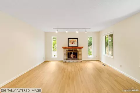 Living - 166 Westminster Way, Vallejo, CA 94591 photo 2 of 11