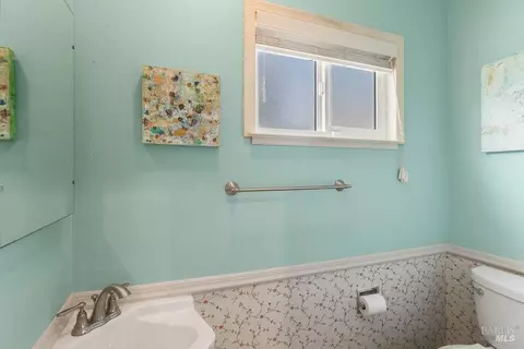 Bath - 166 Westminster Way, Vallejo, CA 94591 photo 1 of 6