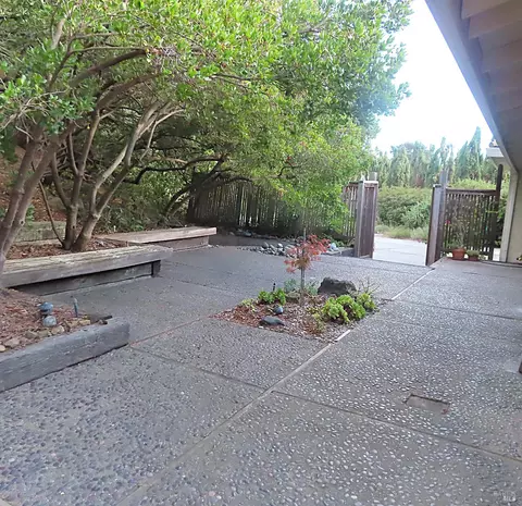 Exterior - 166 Westminster Way, Vallejo, CA 94591 photo 4 of 31