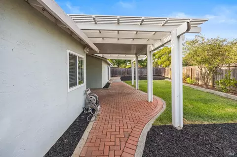 Exterior - 1254 Granada St, Vallejo, CA 94591 photo 8 of 10