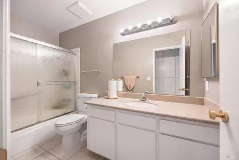 Bath - 1254 Granada St, Vallejo, CA 94591 photo 1 of 3