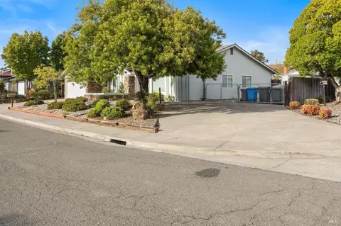 Exterior - 1254 Granada St, Vallejo, CA 94591 photo 4 of 10