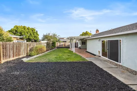 Exterior - 1254 Granada St, Vallejo, CA 94591 photo 5 of 10
