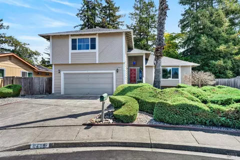4410 Hampton Ct W, Rohnert Park, CA 94928