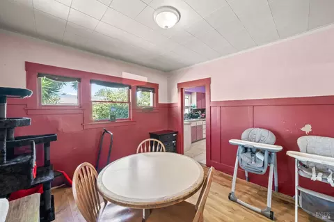 Dining - 136 12th St, Vallejo, CA 94590 photo 1 of 3