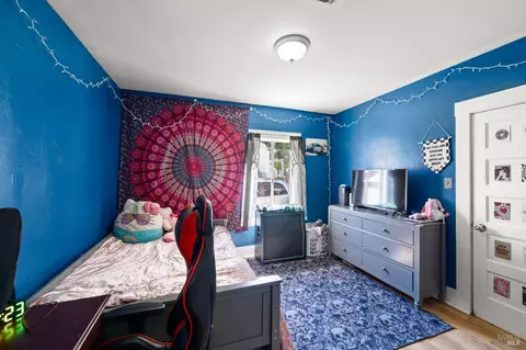 Bedroom - 136 12th St, Vallejo, CA 94590 photo 1 of 6