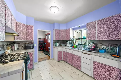 Kitchen - 136 12th St, Vallejo, CA 94590 photo 1 of 4
