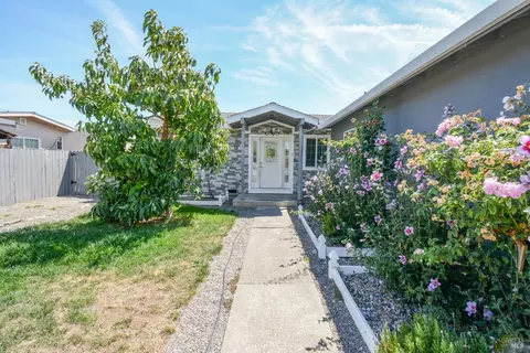 Exterior - 215 Rome Dr, Vallejo, CA 94589 photo 2 of 5