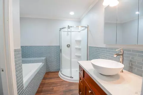 Bath - 215 Rome Dr, Vallejo, CA 94589 photo 1 of 3