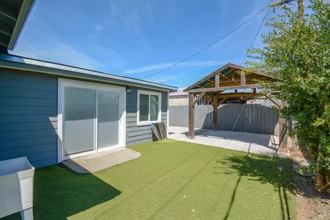Exterior - 215 Rome Dr, Vallejo, CA 94589 photo 4 of 5