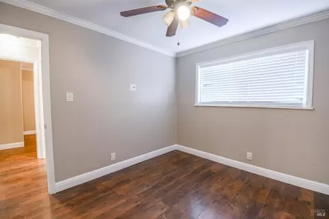Bedroom - 215 Rome Dr, Vallejo, CA 94589 photo 3 of 5