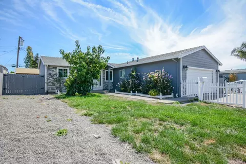 Exterior - 215 Rome Dr, Vallejo, CA 94589 photo 3 of 5