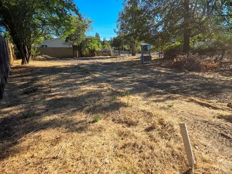 103 E Oak St, Willits, CA 95490 photo 8