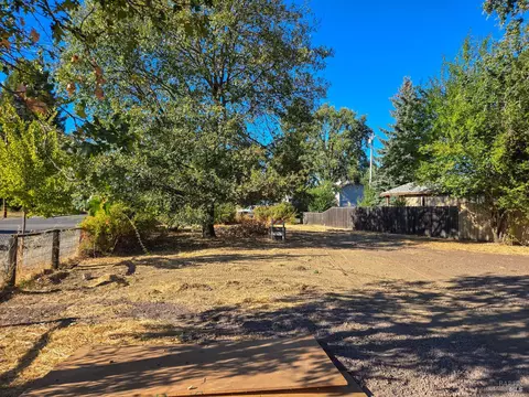 103 E Oak St, Willits, CA 95490 photo 11