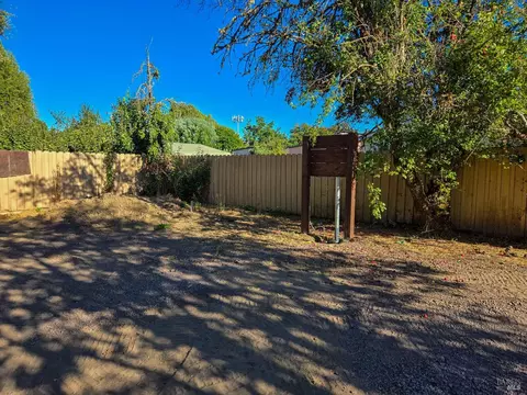 103 E Oak St, Willits, CA 95490 photo 3