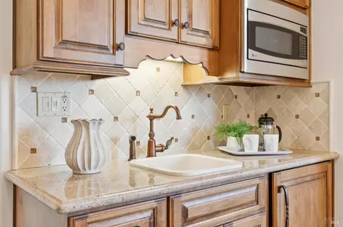 Kitchen - 55 Hunter Ranch Rd, Napa, CA 94558 photo 10 of 10