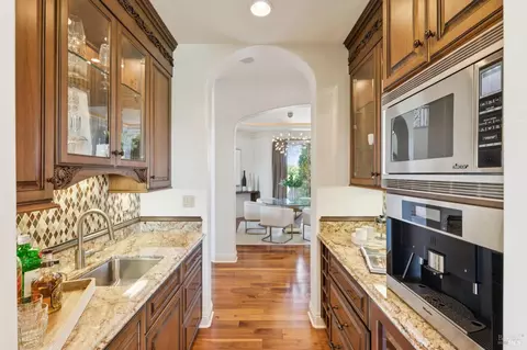 Kitchen - 55 Hunter Ranch Rd, Napa, CA 94558 photo 9 of 10