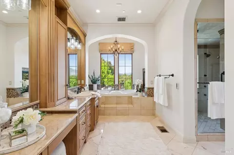 Bath - 55 Hunter Ranch Rd, Napa, CA 94558 photo 3 of 7