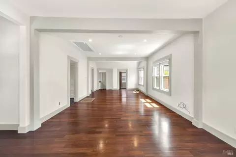Living - 918 Branciforte St, Vallejo, CA 94590 photo 3 of 8