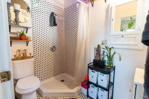 Bath - 534 S State St, Ukiah, CA 95482 photo 2 of 7