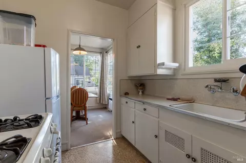 Kitchen - 534 S State St, Ukiah, CA 95482 photo 6 of 7
