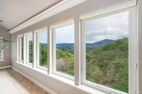 Entry Way - 26 Old Coach Rd, Napa, CA 94558 photo 6 of 8