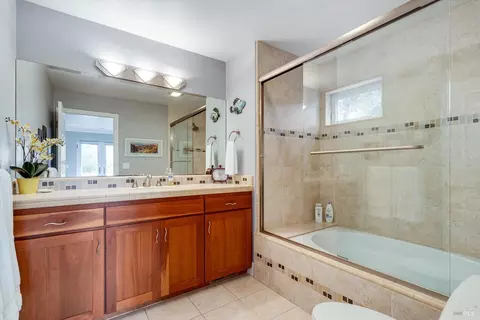 Bath - 26 Old Coach Rd, Napa, CA 94558 photo 5 of 5