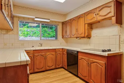 Kitchen - 135 Cold Springs Rd, Angwin, CA 94508 photo 3 of 4