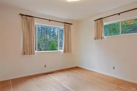 Bedroom - 135 Cold Springs Rd, Angwin, CA 94508 photo 5 of 6