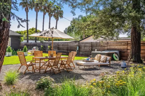 Exterior - 18350 Arnold Dr, Sonoma, CA 95476 photo 9 of 11