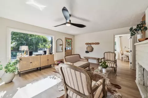 Living - 18350 Arnold Dr, Sonoma, CA 95476 photo 2 of 4