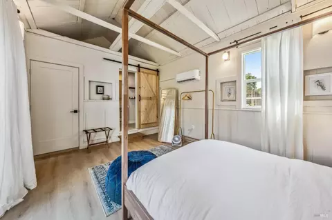 Bedroom - 18350 Arnold Dr, Sonoma, CA 95476 photo 2 of 6