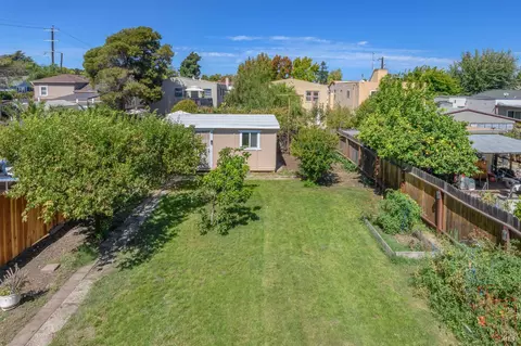 Exterior - 1316 Farrell St, Vallejo, CA 94590 photo 2 of 13