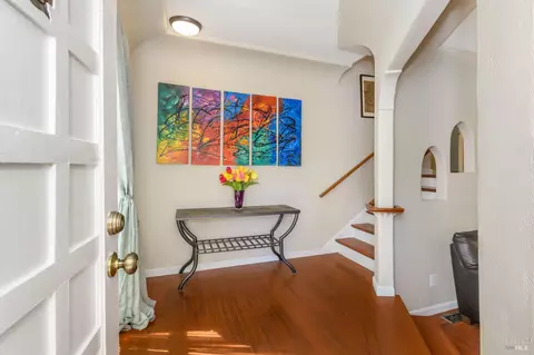 Entry Way - 1316 Farrell St, Vallejo, CA 94590 photo 1 of 4